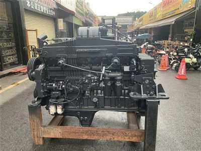 SAA6D114E - 3 Công cụ xây dựng